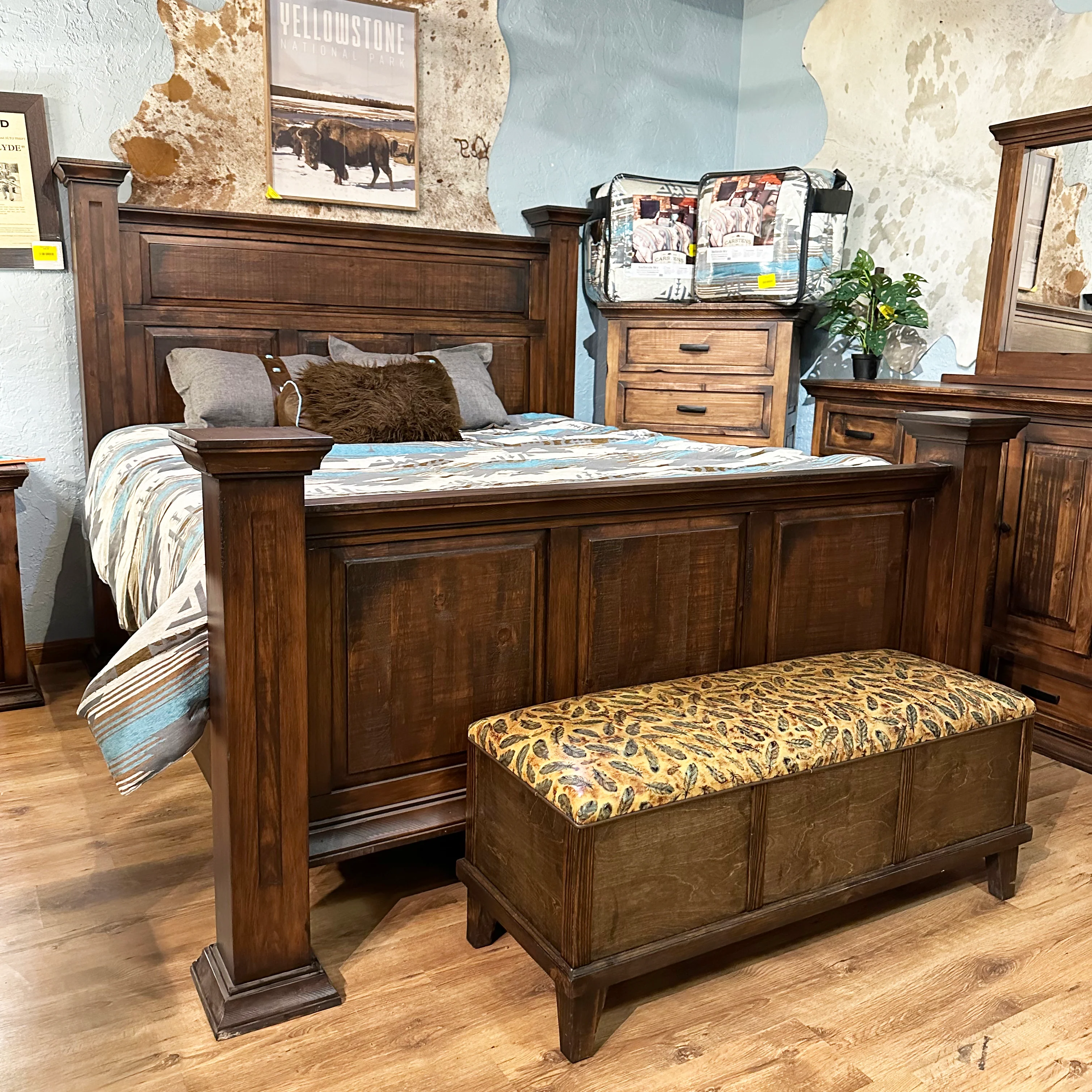 Santa Fe Bedroom Set - Image 9