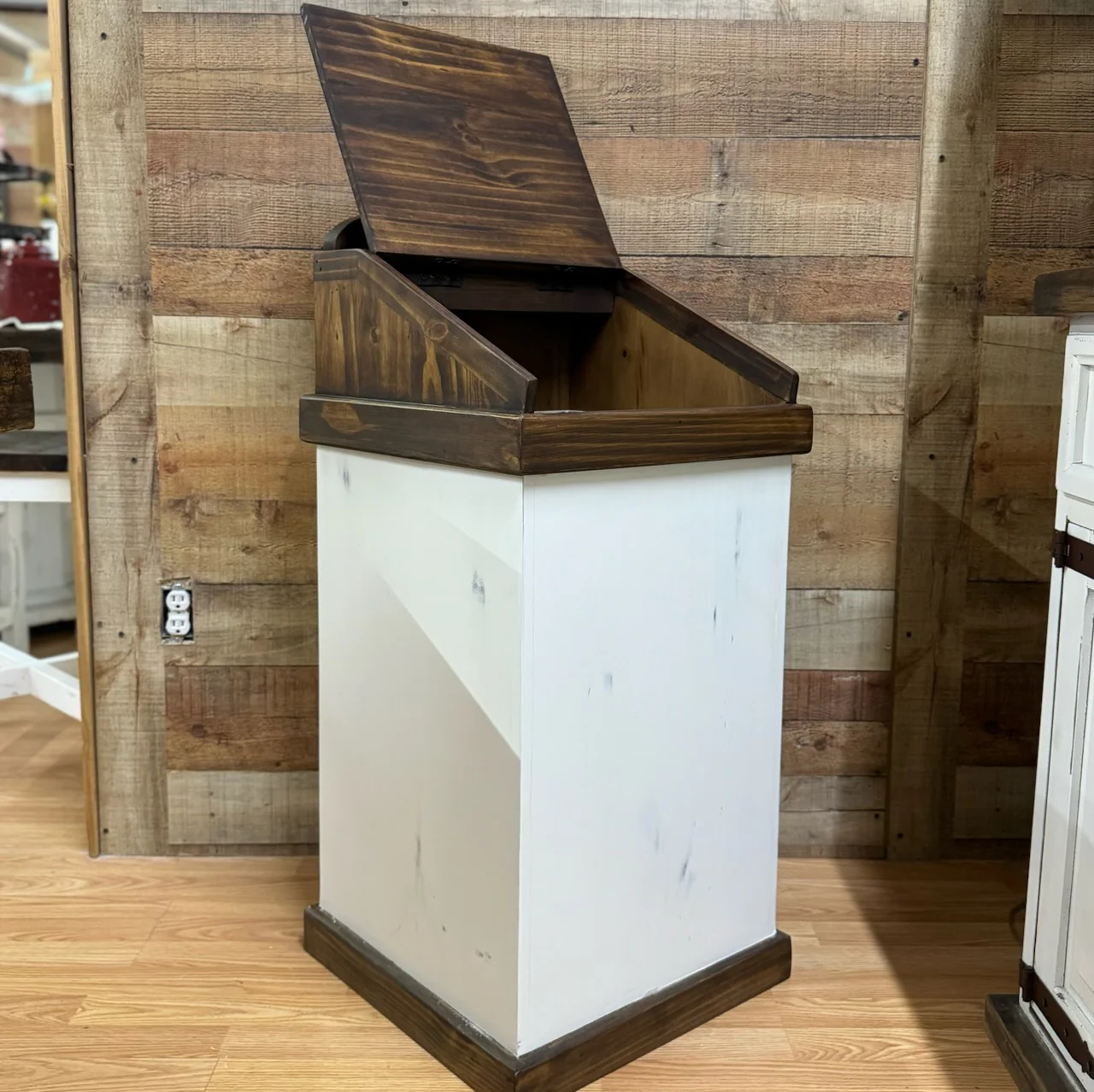 Farmhouse Trash Can - Image 3
