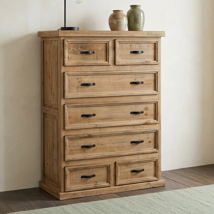 Montana Chest