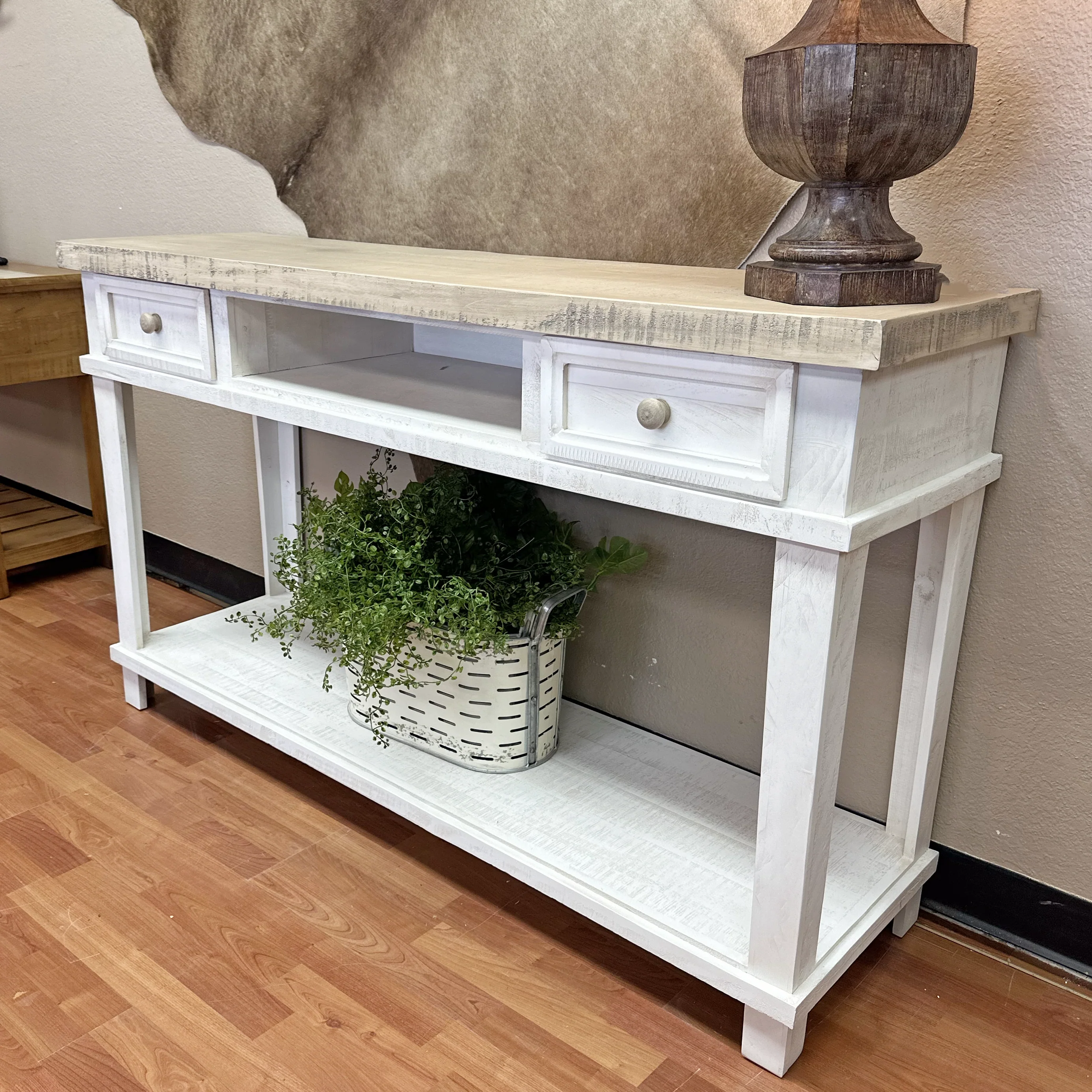 Pottery Farm Console - Image 4