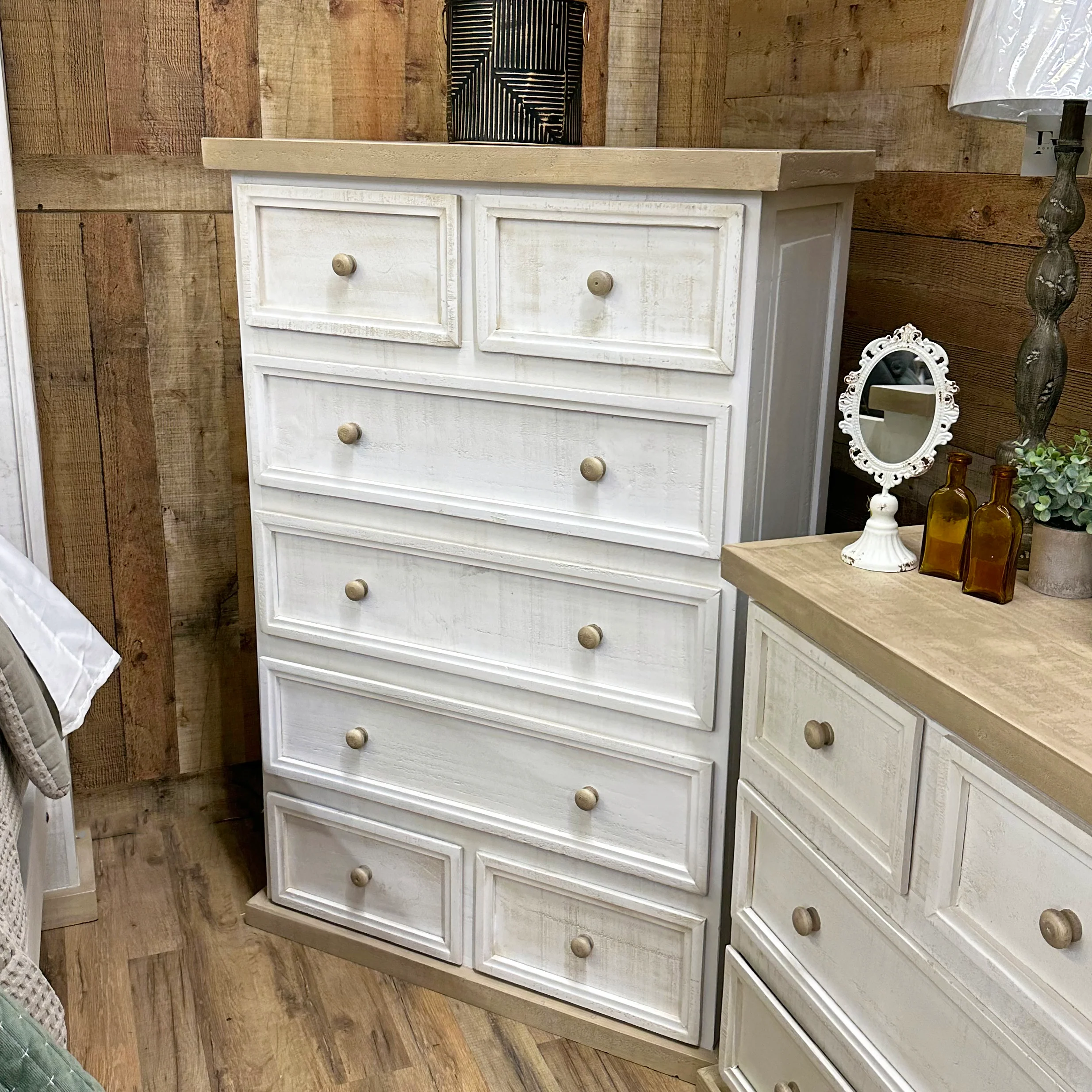 Pottery Farm Chest