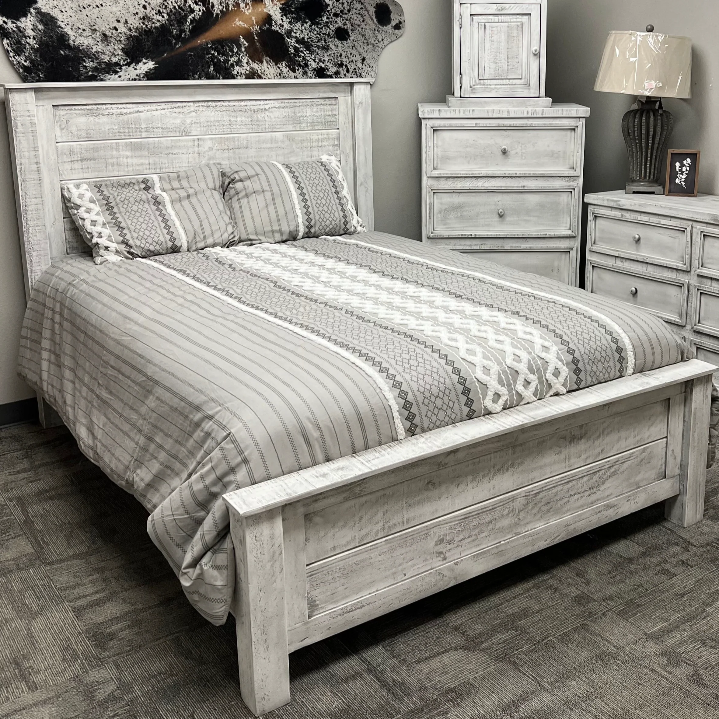 Richmond Queen Bed