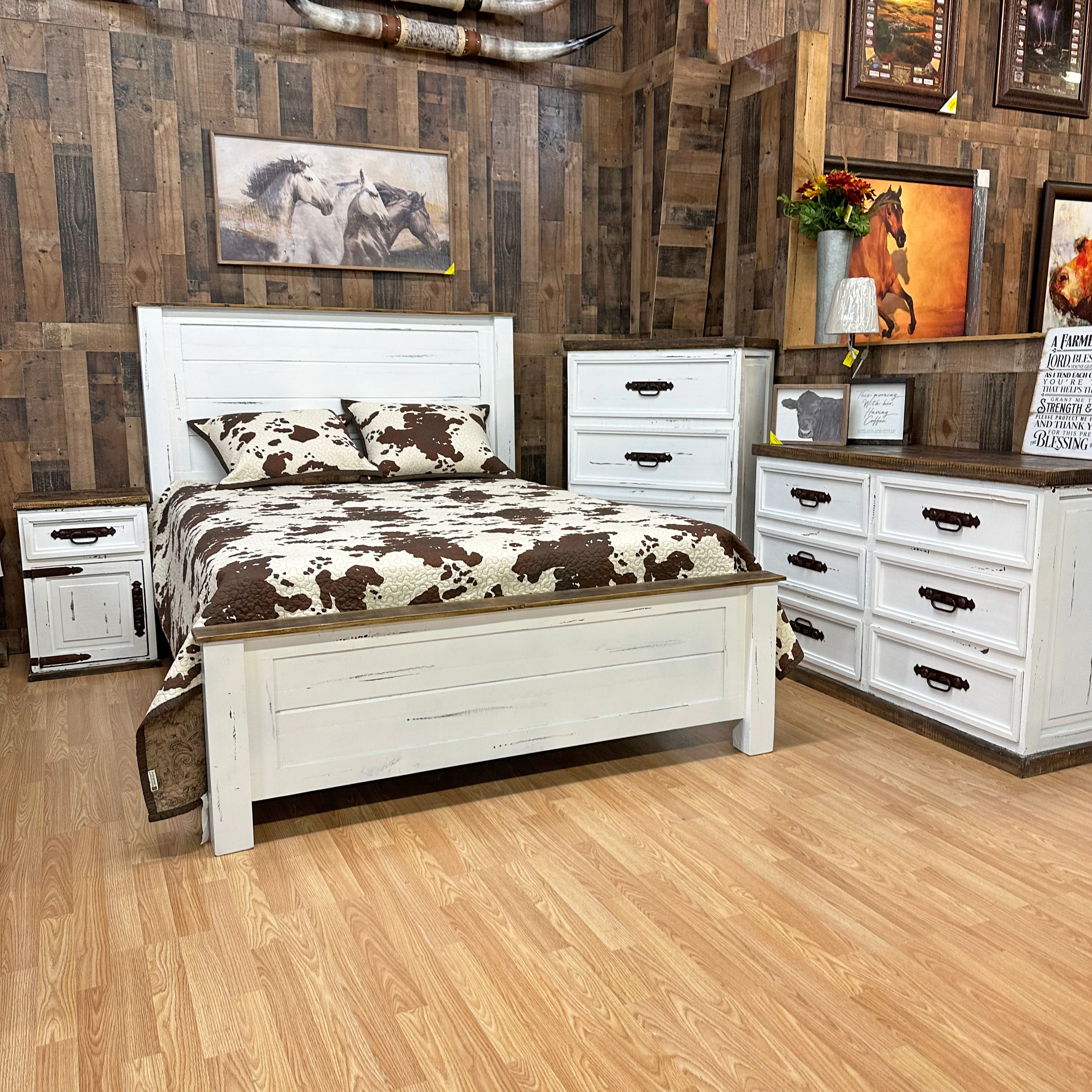 Shenandoah Bedroom Set - Image 6