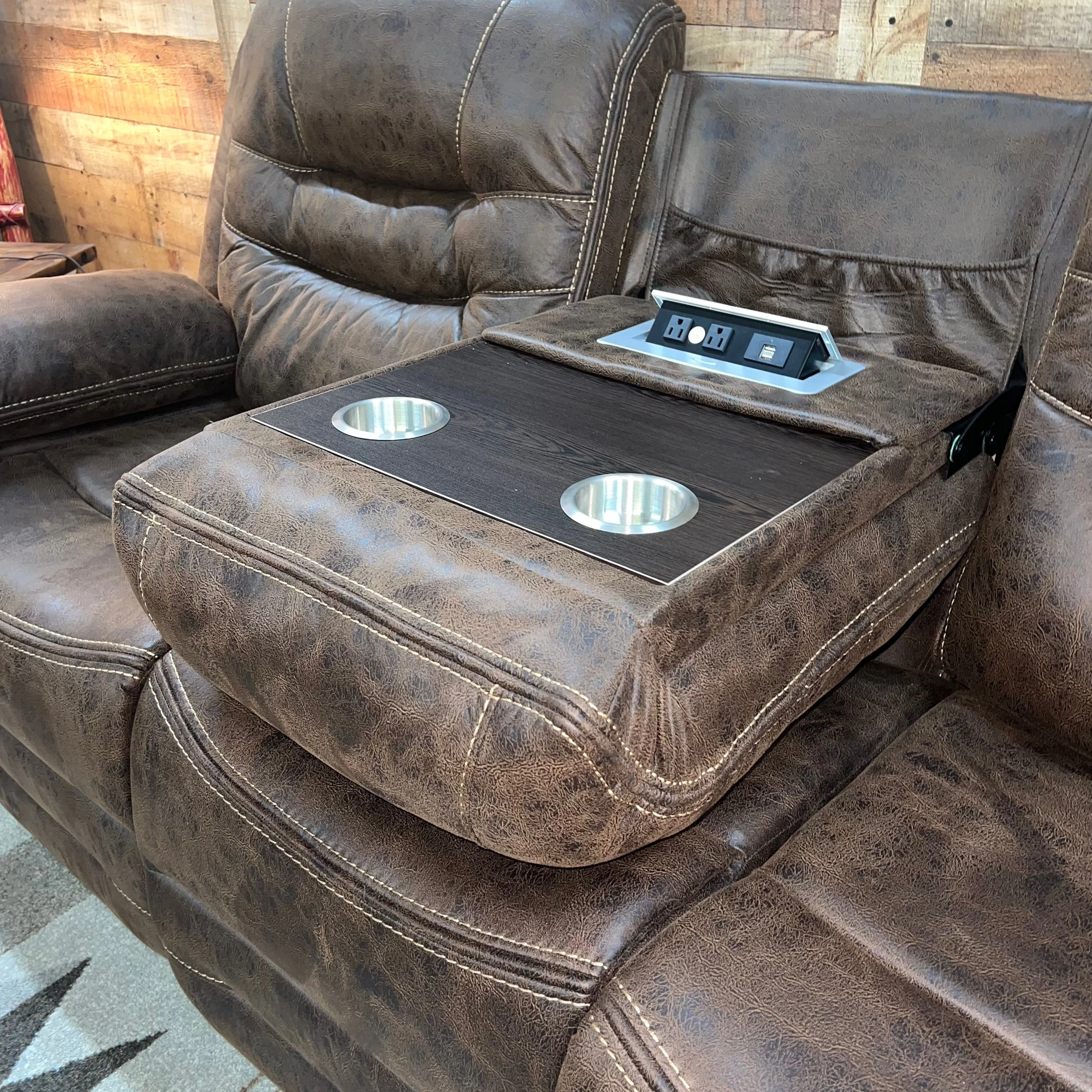 Stetson Sofa - Image 4
