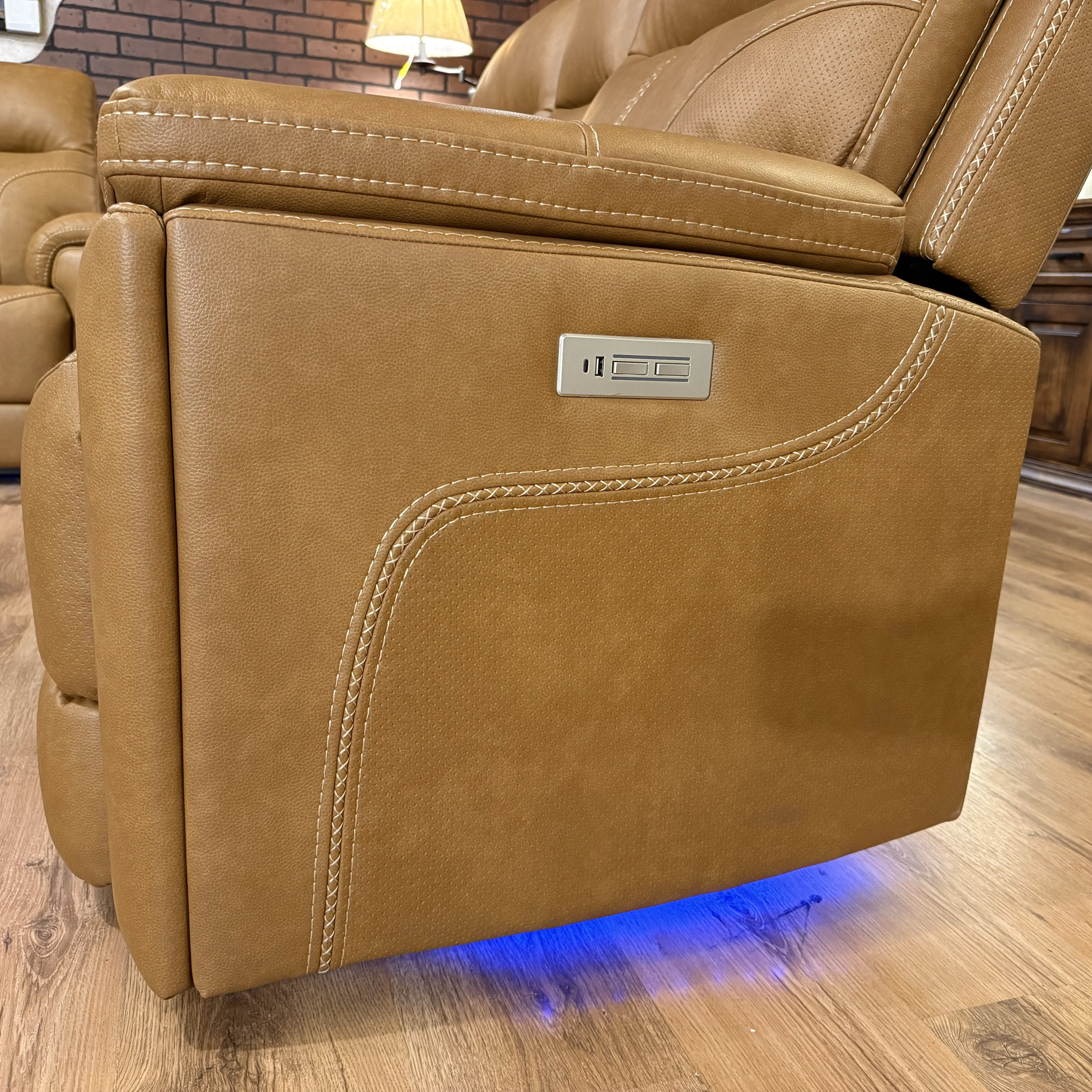 Tumbleweed Audio Immersive Sofa - Image 5
